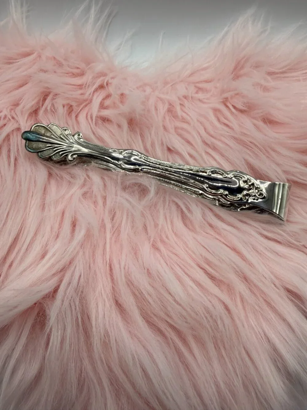 VTG Silverplate 'Sheridan' Taunton Ice/Sugar Tongs
